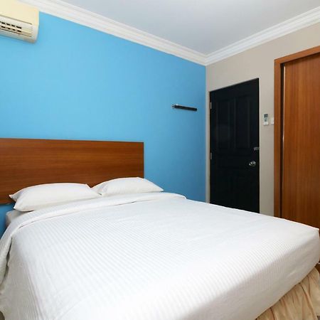Safina Inn Syariah Sekupang Batam Екстер'єр фото
