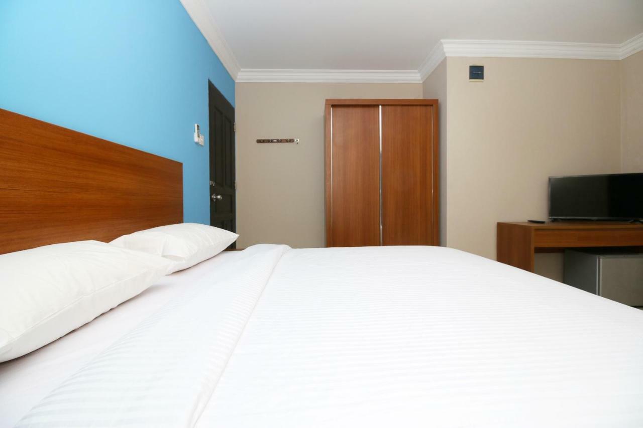 Safina Inn Syariah Sekupang Batam Екстер'єр фото