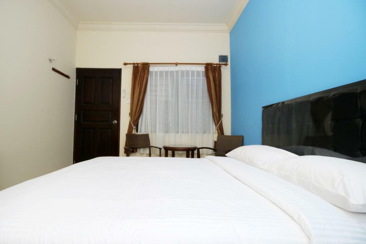 Safina Inn Syariah Sekupang Batam Екстер'єр фото