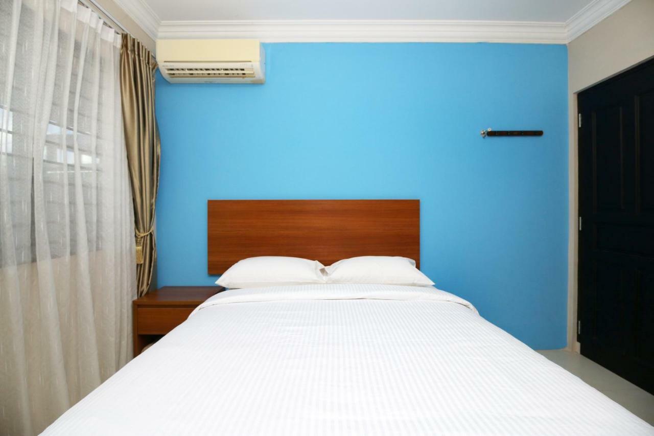 Safina Inn Syariah Sekupang Batam Екстер'єр фото
