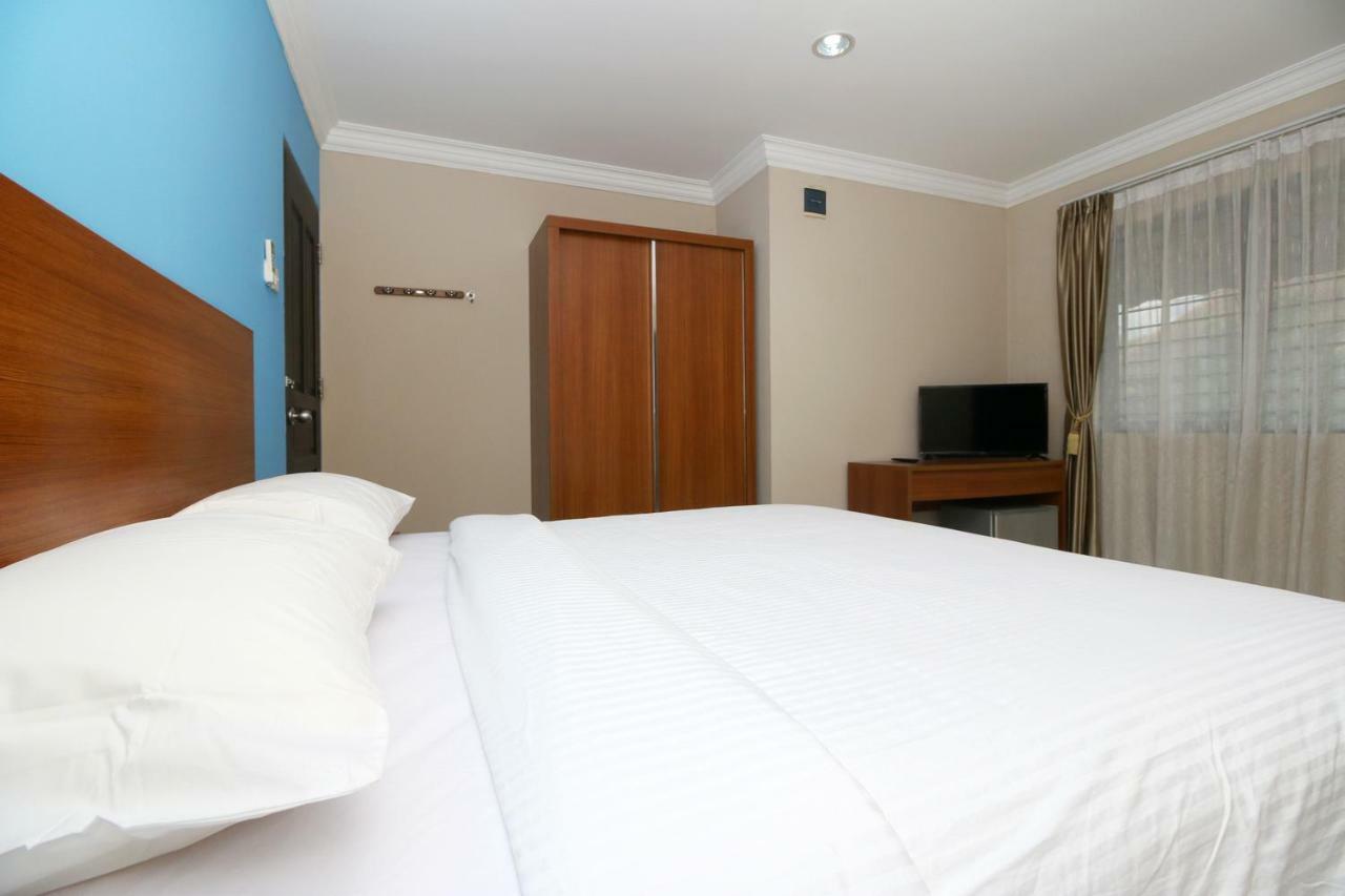 Safina Inn Syariah Sekupang Batam Екстер'єр фото