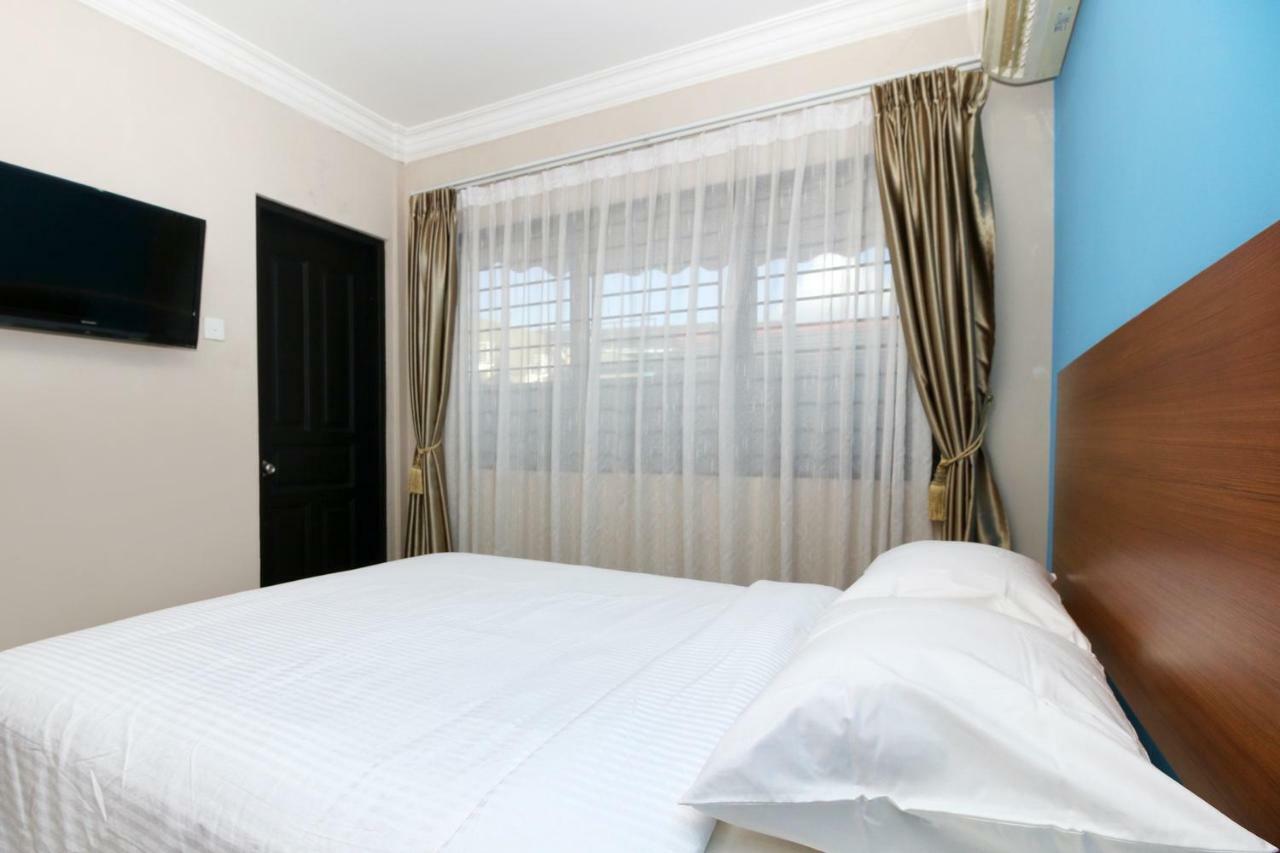 Safina Inn Syariah Sekupang Batam Екстер'єр фото
