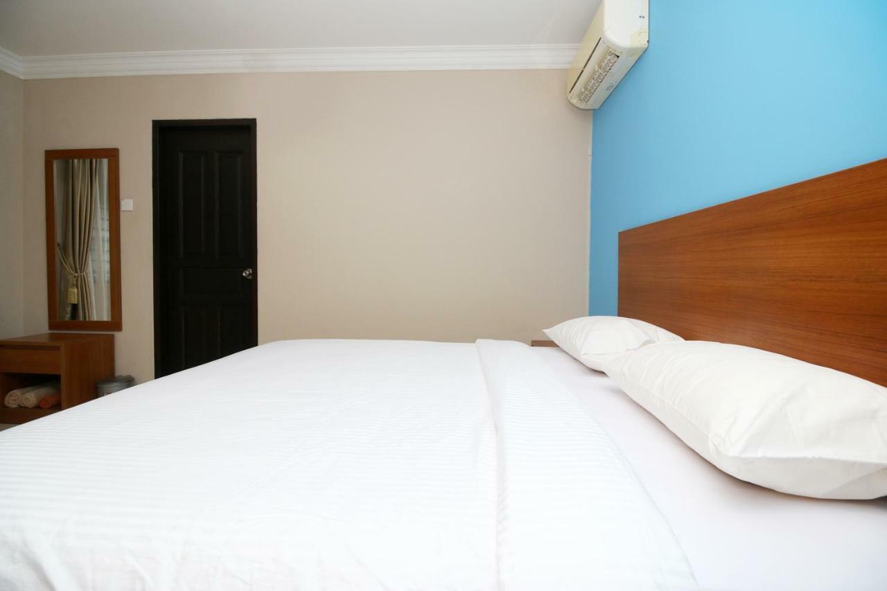 Safina Inn Syariah Sekupang Batam Екстер'єр фото